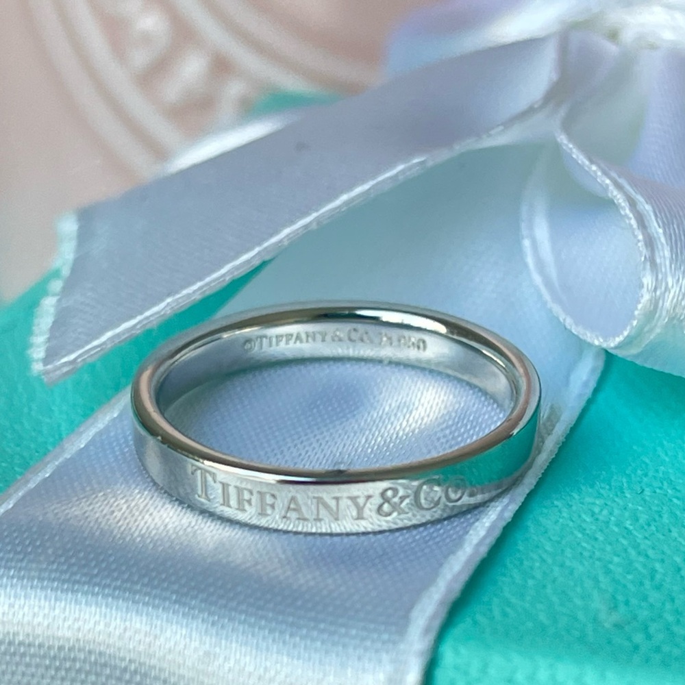 Tiffany & Co. Flat Band Ring in Platinum size 6.75 US NEW $1350